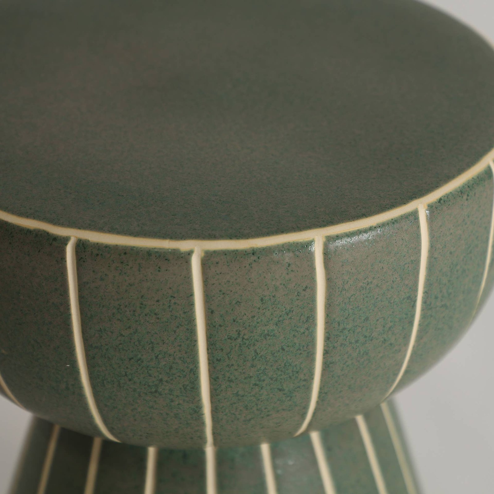 Table d'Appoint Céramique Verte — détail
